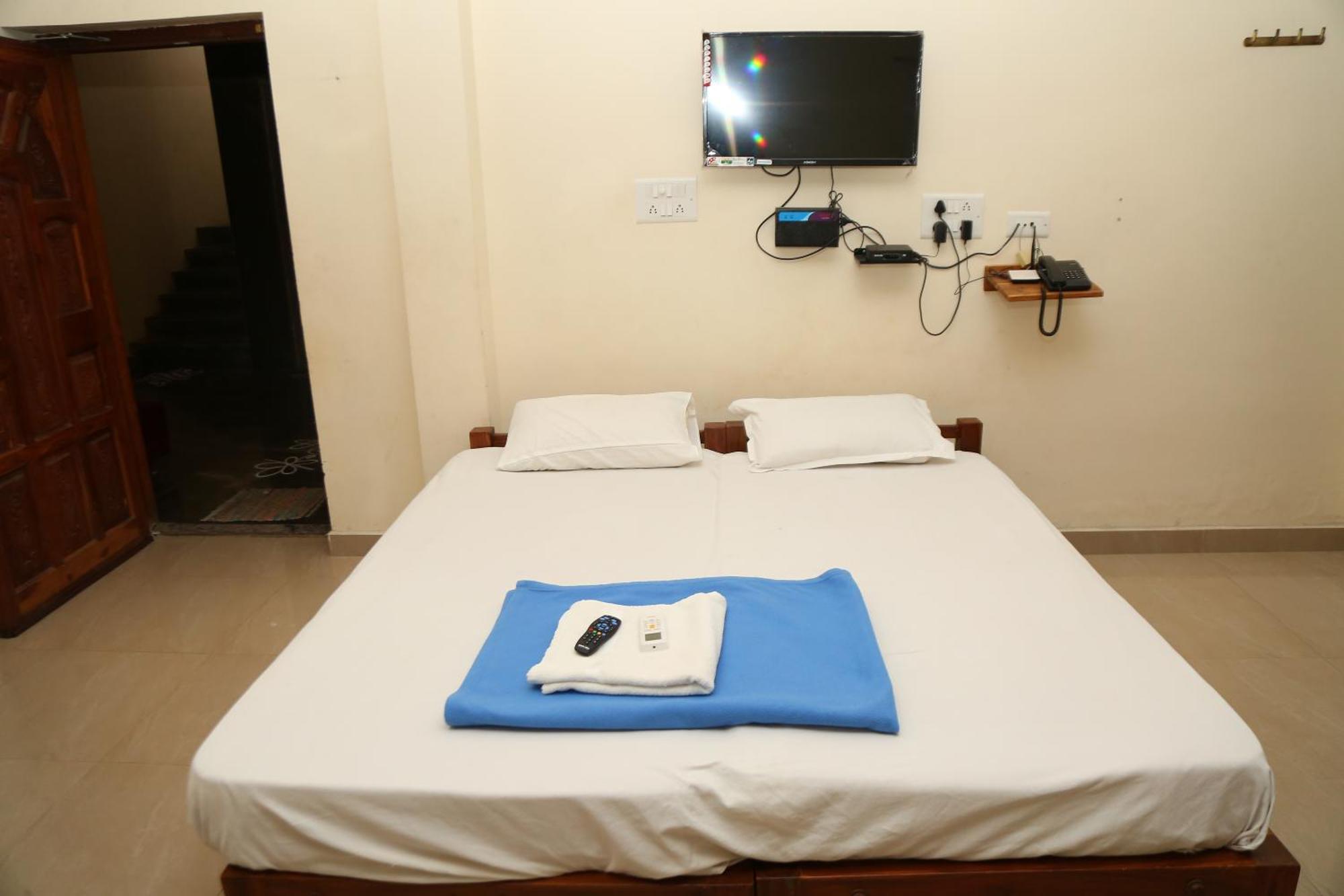 Ferienwohnung Art Le Cafe Auroville Zimmer foto